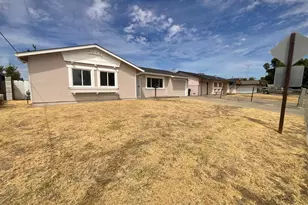 6920 Briggs Dr, Sacramento, CA 95828 - Photo 17