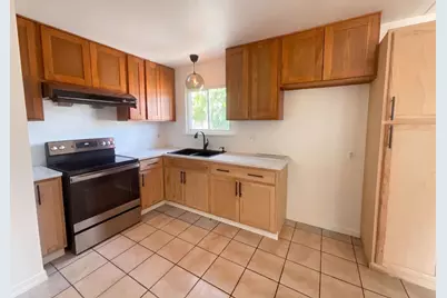 6920 Briggs Drive, Sacramento, CA 95828 - Photo 9