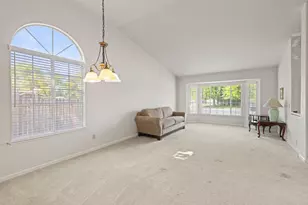 9236 Whittemore Dr, Elk Grove, CA 95624 - Photo 7