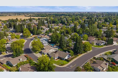 9236 Whittemore Drive, Elk Grove, CA 95624 - Photo 57