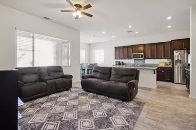 10361 Dynamic Way, Elk Grove, CA 95757 - Photo 17