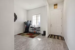 10361 Dynamic Wy, Elk Grove, CA 95757 - Photo 5