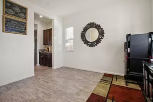 10361 Dynamic Wy, Elk Grove, CA 95757 - Photo 9