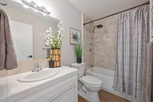 832 Piccadilly Cir, Sacramento, CA 95864 - Photo 27