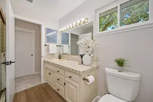 832 Piccadilly Cir, Sacramento, CA 95864 - Photo 37