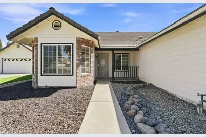 3031 W Loyola Court, Visalia, CA 93277 - Photo 5