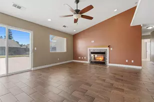 3031 W Loyola Ct, Visalia, CA 93277 - Photo 9