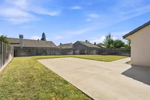 3031 W Loyola Ct, Visalia, CA 93277 - Photo 37