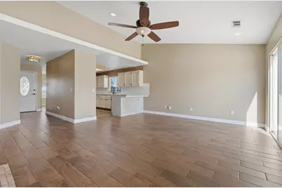 3031 W Loyola Court, Visalia, CA 93277 - Photo 11