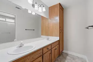 3031 W Loyola Ct, Visalia, CA 93277 - Photo 35