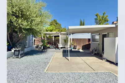 5813 Bamford Drive, Sacramento, CA 95823 - Photo 11
