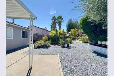 5813 Bamford Drive, Sacramento, CA 95823 - Photo 13