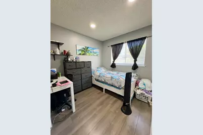 5813 Bamford Drive, Sacramento, CA 95823 - Photo 9