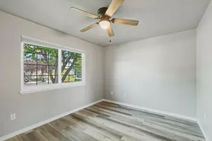 114 Evelyn Ct, Woodbridge, CA 95258 - Photo 15