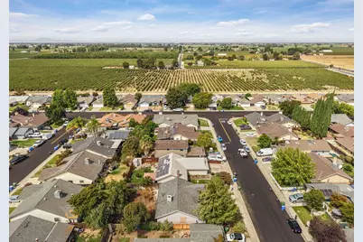 114 Evelyn Court, Woodbridge, CA 95258 - Photo 5