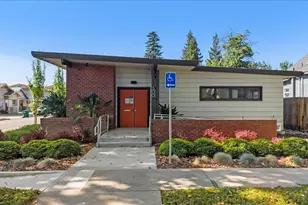 300 W Oak St, Lodi, CA 95240 - Photo 1