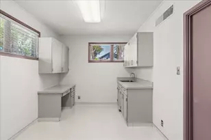 300 W Oak St, Lodi, CA 95240 - Photo 31