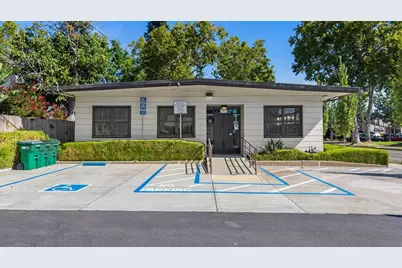 300 W Oak Street, Lodi, CA 95240 - Photo 11