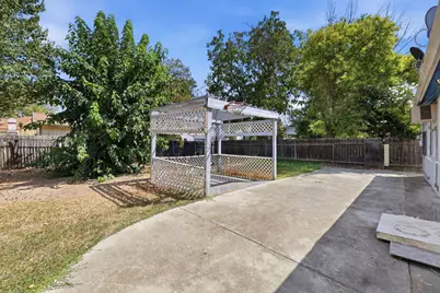2551 Atlas Avenue, Sacramento, CA 95820 - Photo 25