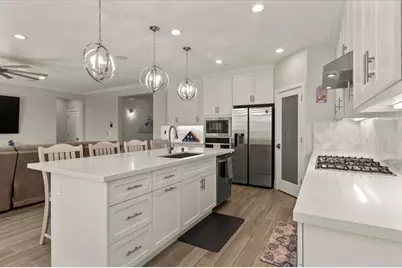 6704 Shorewood Lane, Stockton, CA 95219 - Photo 17