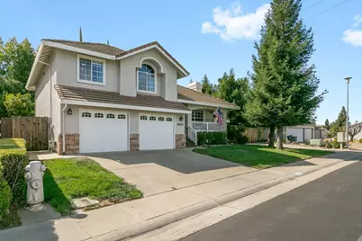 8810 Laguna Star Drive, Elk Grove, CA 95758 - Photo 3