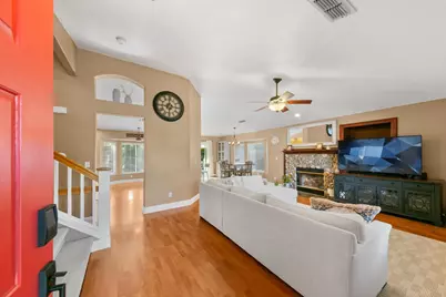 8810 Laguna Star Drive, Elk Grove, CA 95758 - Photo 7