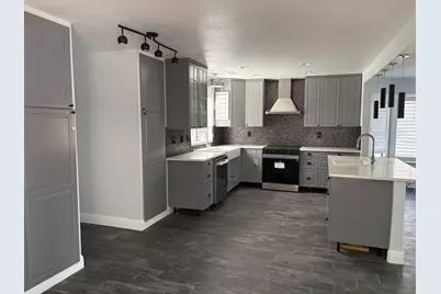 8111 Aztec, Antelope, CA 95843 - Photo 5