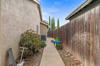 1200 Cannella Court, Lathrop, CA 95330 - Photo 25
