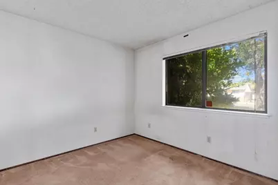 7624 Valley Wood Drive, Sacramento, CA 95828 - Photo 19