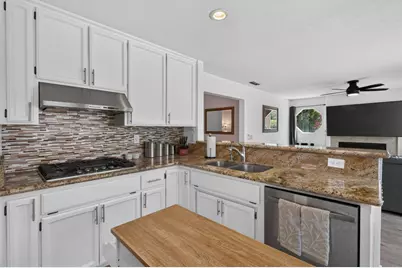 9218 Bromfield Court, Elk Grove, CA 95624 - Photo 27