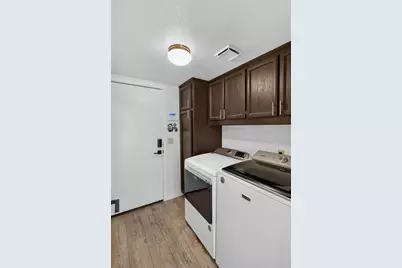 9218 Bromfield Court, Elk Grove, CA 95624 - Photo 19