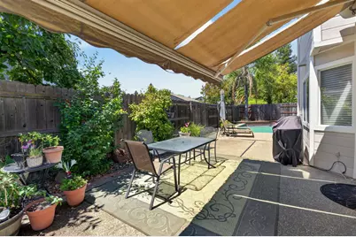 9218 Bromfield Court, Elk Grove, CA 95624 - Photo 59