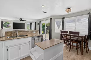 9218 Bromfield Ct, Elk Grove, CA 95624 - Photo 35