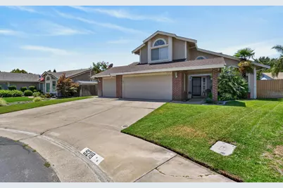 9218 Bromfield Court, Elk Grove, CA 95624 - Photo 3