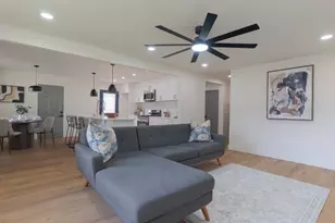 127 W 7th St, Stockton, CA 95206 - Photo 5