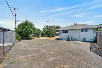 7335 Lindale Drive, Sacramento, CA 95828 - Photo 33