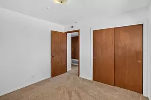 7335 Lindale Dr, Sacramento, CA 95828 - Photo 27