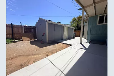 2427 E Tyler, Fresno, CA 93701 - Photo 25
