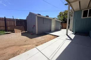 2427 E Tyler, Fresno, CA 93701 - Photo 25