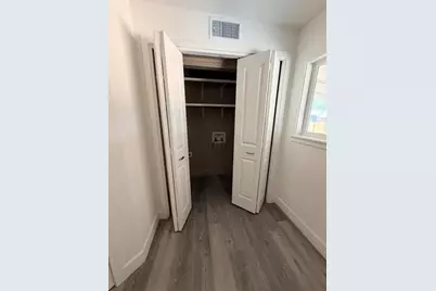 2427 E Tyler, Fresno, CA 93701 - Photo 13