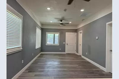 2427 E Tyler, Fresno, CA 93701 - Photo 3