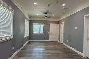 2427 E Tyler, Fresno, CA 93701 - Photo 3