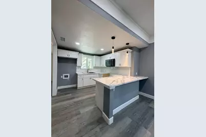 2427 E Tyler, Fresno, CA 93701 - Photo 11