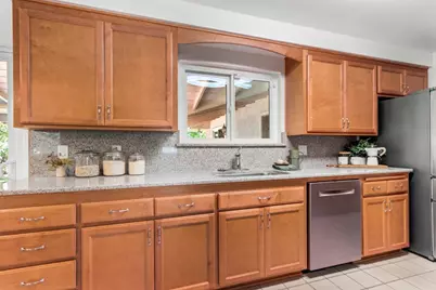 5649 Newbury Way, Carmichael, CA 95608 - Photo 9