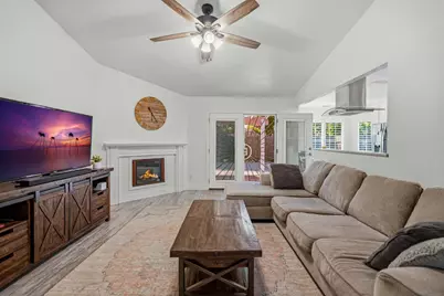 1160 Collegeview Drive, Turlock, CA 95382 - Photo 17