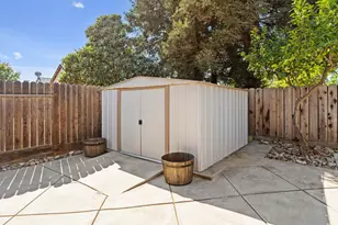 1160 Collegeview Dr, Turlock, CA 95382 - Photo 33