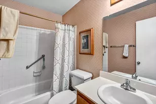 1219 Andalusia Dr, Sacramento, CA 95833 - Photo 9