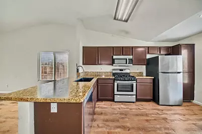 9572 Stonewall Court, Delhi, CA 95315 - Photo 5