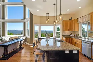 585 Riverview Dr, Auburn, CA 95603 - Photo 19