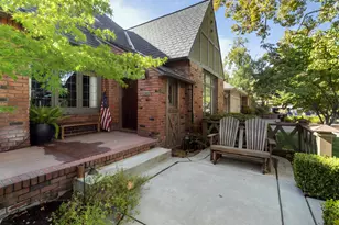 941 45th St, Sacramento, CA 95819 - Photo 7